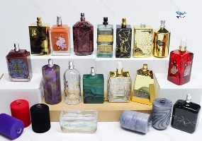 各种香水瓶